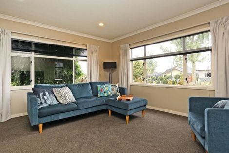 Photo of property in 16 Russell Robertson Drive, Havelock North, 4130