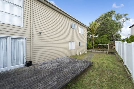 Photo of property in 8 Roy Maloney Drive, Henderson, Auckland, 0612