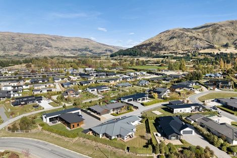 Photo of property in 5 Nancy Lane, Wanaka, 9305