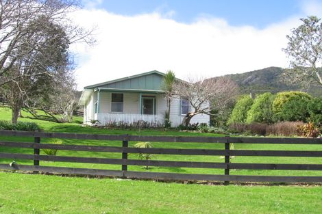 Photo of property in 1883 Whangarei Heads Road, Whangarei Heads, 0174