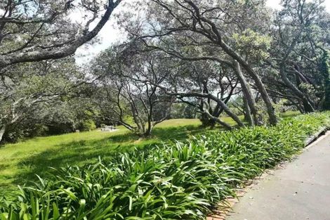 Photo of property in 5 Rae Road, Campbells Bay, Auckland, 0620