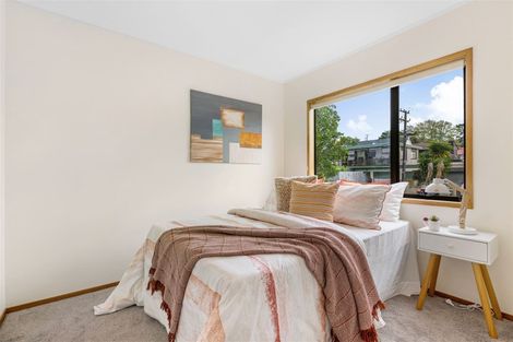 Photo of property in 2/56 Galaxy Drive, Mairangi Bay, Auckland, 0630