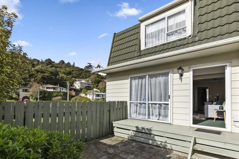 Photo of property in 16 Wagon Road, Stokes Valley, Lower Hutt, 5019