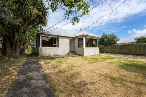 Photo of property in 2 Gibson Crescent, Naenae, Lower Hutt, 5011