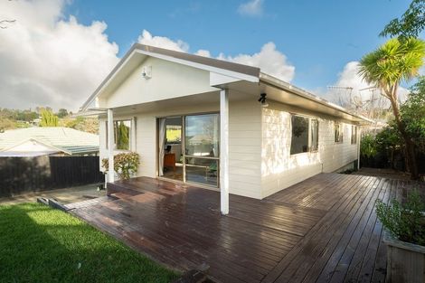Photo of property in 25 Loughanure Place, Massey, Auckland, 0614