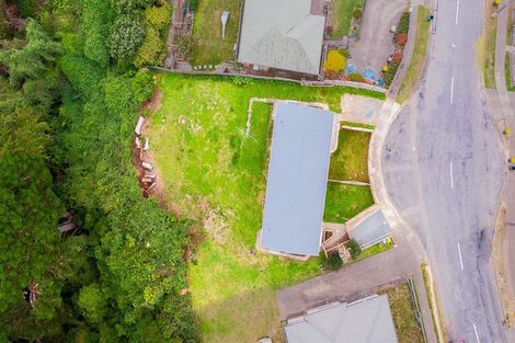 Photo of property in 76-78 Sievers Grove, Cannons Creek, Porirua, 5024