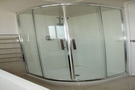 Photo of property in 123 Sandspit Road, Shelly Park, Auckland, 2014