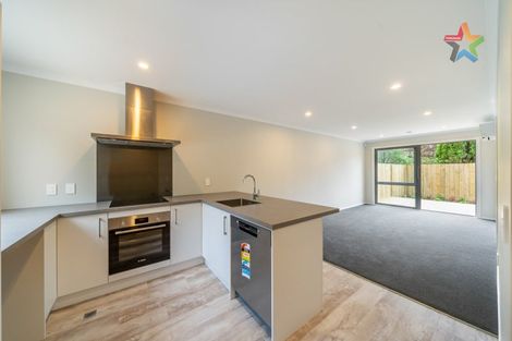 Photo of property in 2/10 Marion Street, Silverstream, Upper Hutt, 5019