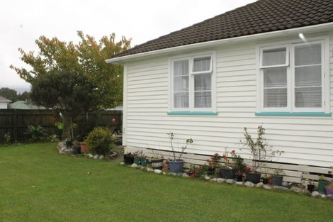 Photo of property in 66 Rintoul Street, Westport, 7825