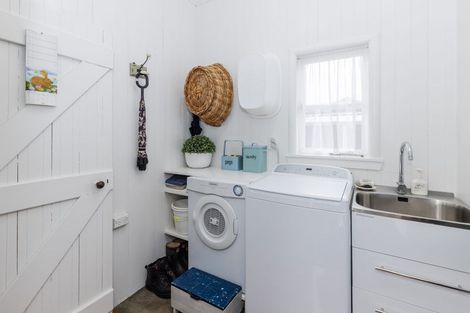 Photo of property in 17 Windsor Road, Maeroa, Hamilton, 3200