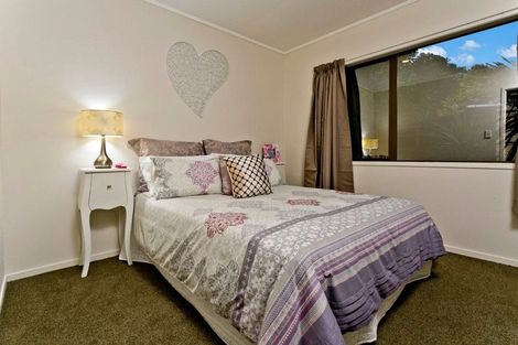 Photo of property in 81 Oaktree Avenue, Browns Bay, Auckland, 0630