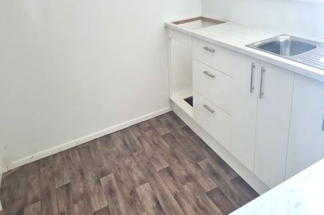 Photo of property in 4 Jukes Place, Otara, Auckland, 2023