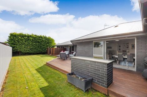Photo of property in 27 Titoki Street, Palmerston North, 4414