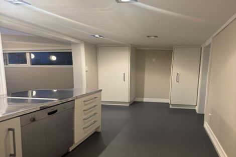 Photo of property in 32 Holloway Road, Aro Valley, Wellington, 6021
