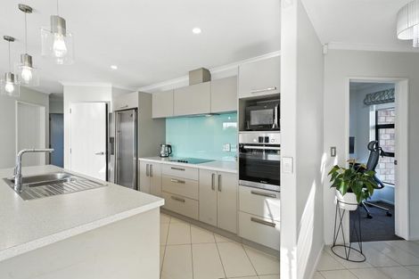 Photo of property in 6 Seaward Street, Pegasus, 7612