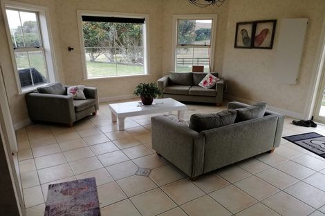 Photo of property in 104 Muriwai Valley Road, Muriwai, Waimauku, 0881