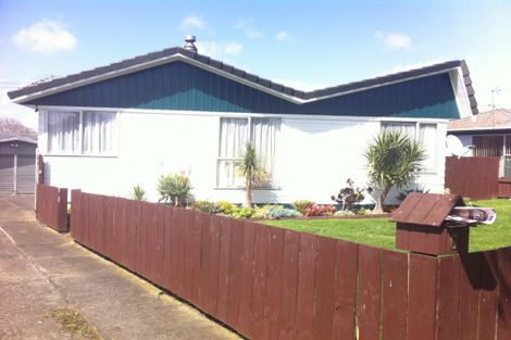 Photo of property in 6 Benton Place, Manurewa, Auckland, 2102