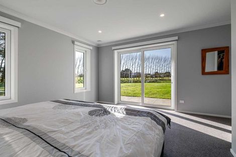 Photo of property in 8 Garrick Lane, Kelvin Grove, Palmerston North, 4470