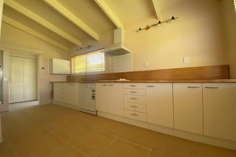 Photo of property in 165 Te Moana Road, Waikanae, 5036