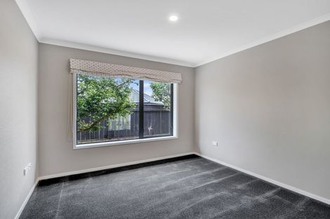 Photo of property in 3 Crabapple Close, Milson, Palmerston North, 4414
