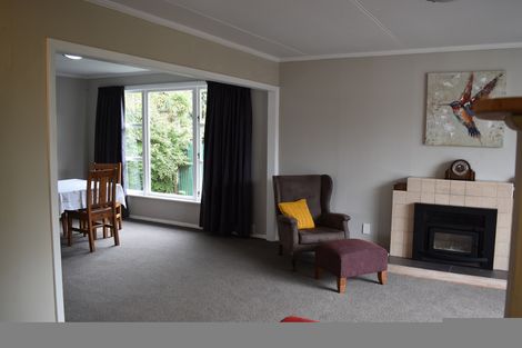 Photo of property in 75 Victoria Street, Carterton, 5713