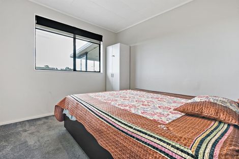 Photo of property in 2/84 Alfriston Road, Manurewa East, Auckland, 2102