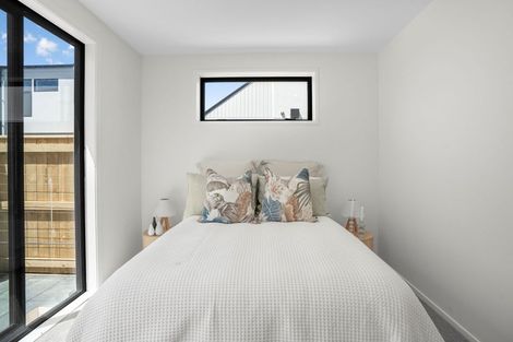 Photo of property in 2/10 Pascoe Avenue, Paremata, Porirua, 5026