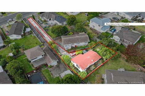 Photo of property in 2/86 Lynn Road, Bayview, Auckland, 0629