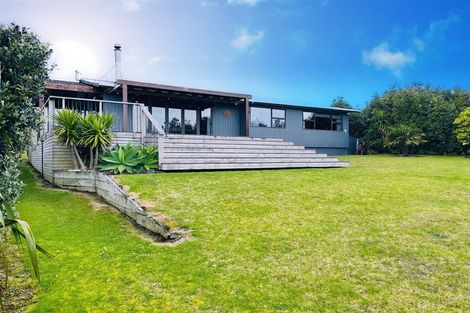 Photo of property in 85 Constable Road, Muriwai, Waimauku, 0881