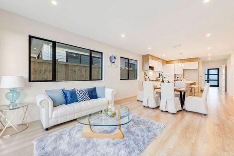 Photo of property in 60 Tir Conaill Avenue, Flat Bush, Auckland, 2019