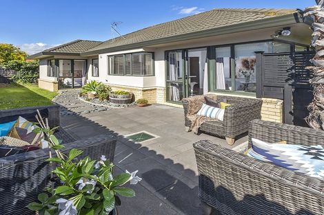Photo of property in 22 Emyvalie Place, Dannemora, Auckland, 2016
