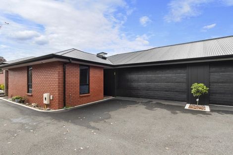 Photo of property in 3/16 Mccracken Avenue, Hillcrest, Hamilton, 3216