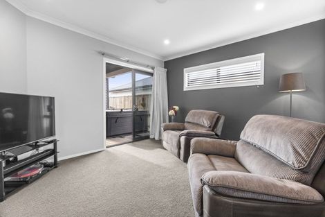 Photo of property in 130 Coast Boulevard, Papamoa Beach, Papamoa, 3118