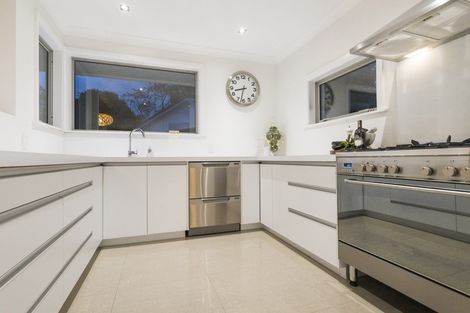 Photo of property in 34 Churchill Avenue, Hokowhitu, Palmerston North, 4410