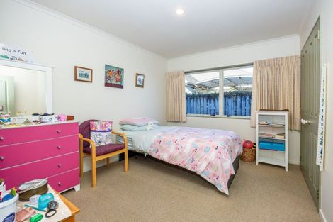 Photo of property in 15 Roderick Place, Rototuna, Hamilton, 3210