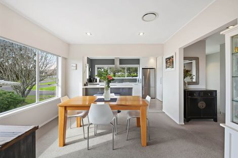 Photo of property in 34 Sunnyhill Crescent, Sunnyhills, Auckland, 2010