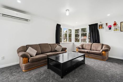 Photo of property in 3 Sellers Grove, Taita, Lower Hutt, 5011