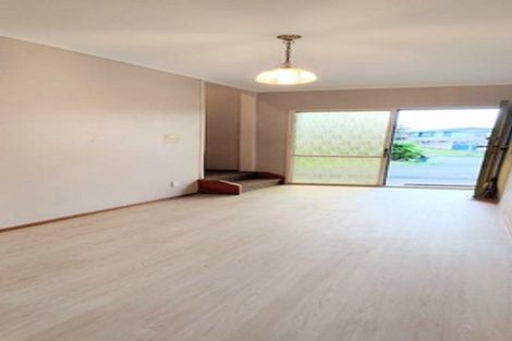 Photo of property in 41 Miltonia Avenue, Te Atatu South, Auckland, 0610