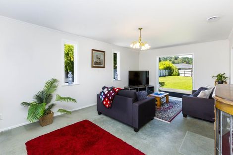 Photo of property in 28 Moeraki Road, Maoribank, Upper Hutt, 5018