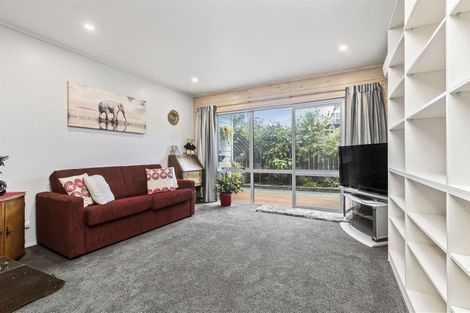 Photo of property in 145 Karewa Parade, Papamoa Beach, Papamoa, 3118