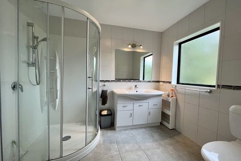 Photo of property in 53 Chester Avenue, Greenhithe, Auckland, 0632