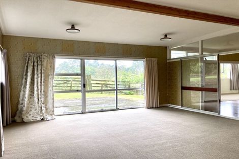 Photo of property in 166 Trigg Road, Kumeu, 0891