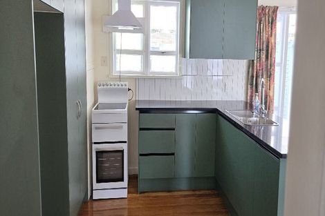 Photo of property in 67 View Road, Henderson, Auckland, 0612