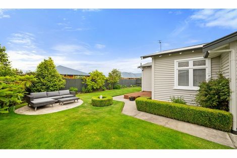 Photo of property in 6 Mortlake Street, Islington, Christchurch, 8042