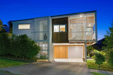 Photo of property in 6 Pine Ridge Terrace, Waikanae Beach, Waikanae, 5036