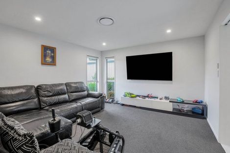 Photo of property in 10a Manor Drive, Rolleston, 7614
