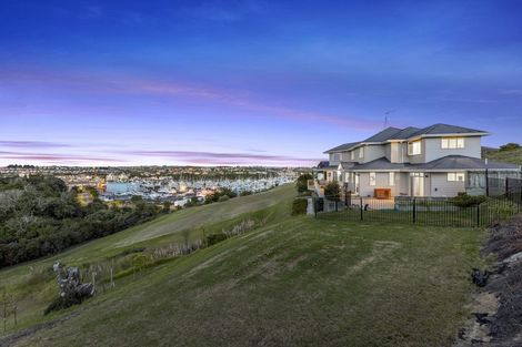Photo of property in 64 Balboa Drive, Matakatia, Whangaparaoa, 0930