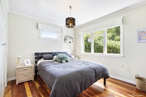 Photo of property in 137 Ruskin Road, Newlands, Wellington, 6037