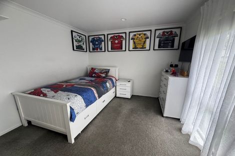 Photo of property in 80 View Ridge Drive, Ranui, Auckland, 0612
