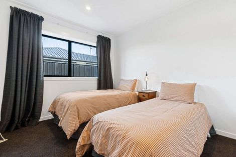 Photo of property in 38 Stratford Drive, Mount Pisa, Cromwell, 9383